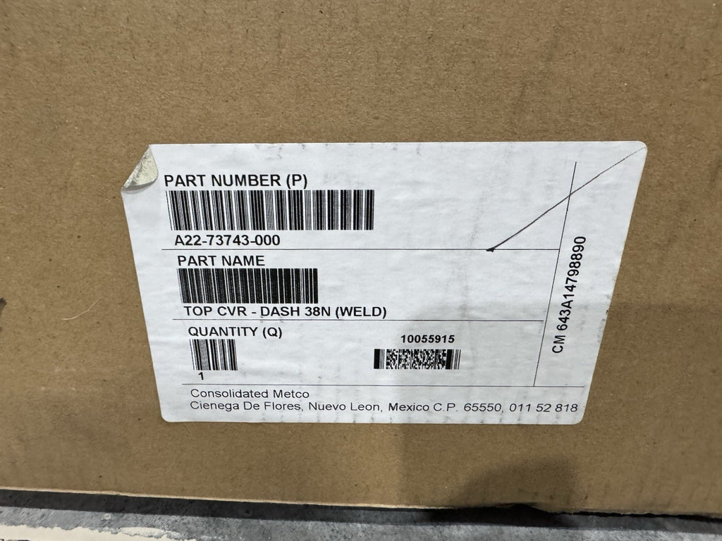 A22-73743-000 Freightliner Dash Top Cover Skin Con Met 10055915 NEW IN BOX!