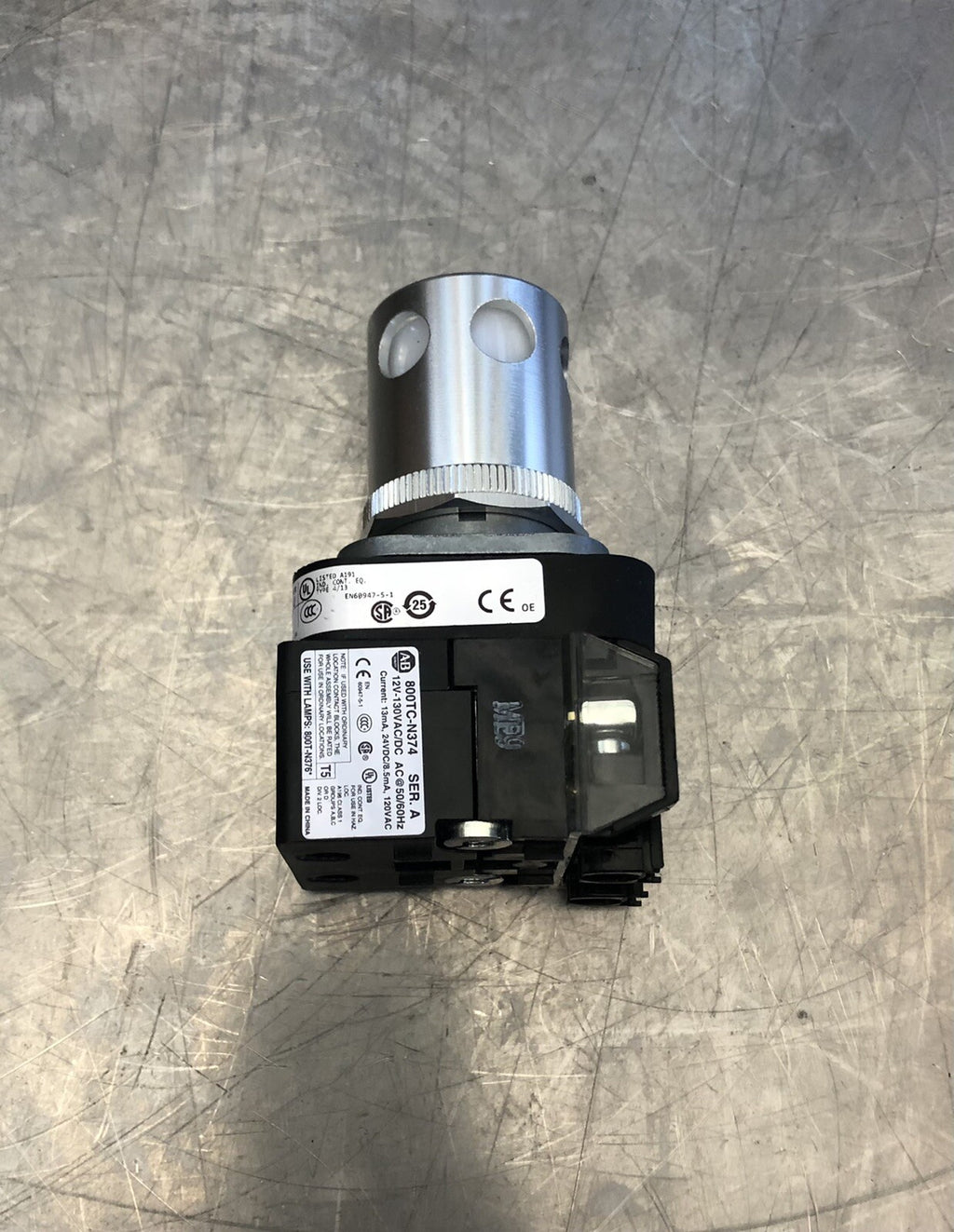Allen Bradley 800TC-QAH2W 30.5mm Momentary Illuminated Push Button NEW!!