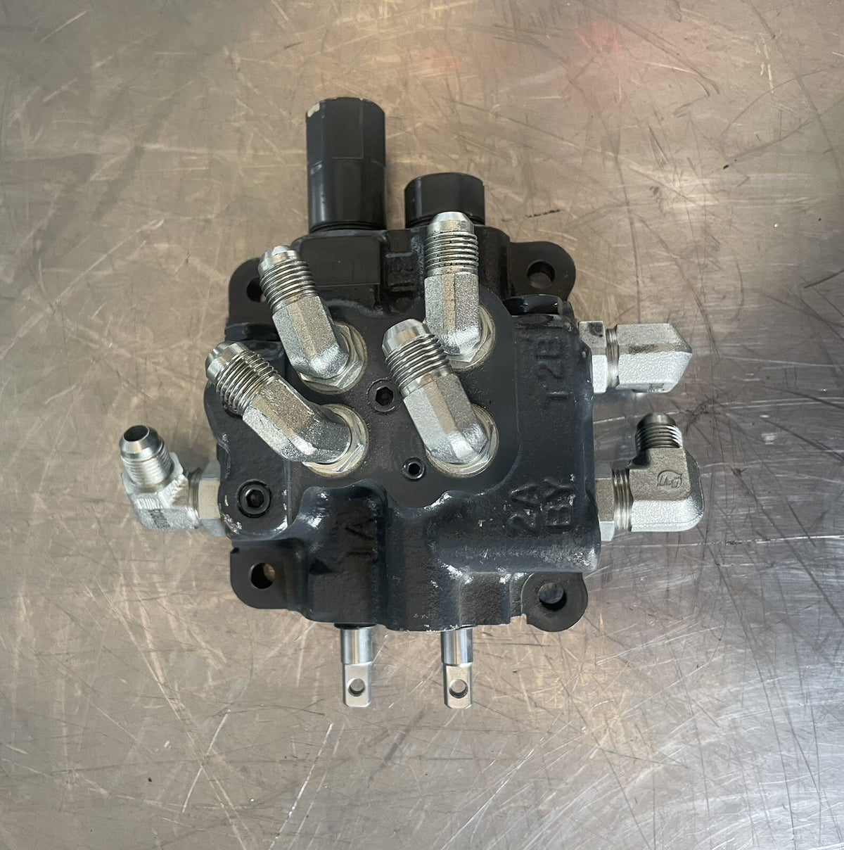 K2871-0302 Hydraulic Valve Assembly NEW! FREE SHIPPING!