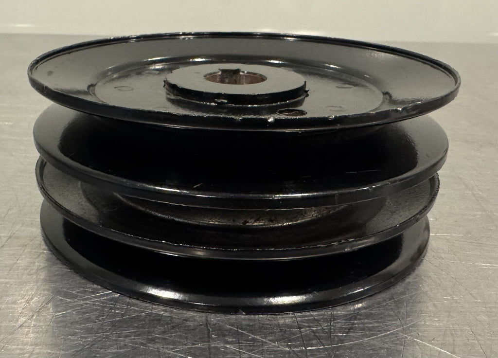 Cub Cadet IH-489395 Center Pulley 489395 NEW! FREE SHIPPING!