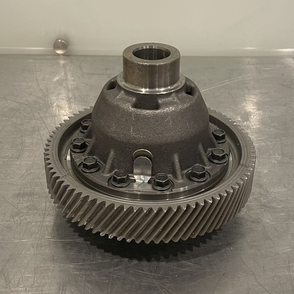 397AB064200213 Differential Gear Box WF 738 NEW! FREE SHIPPING!