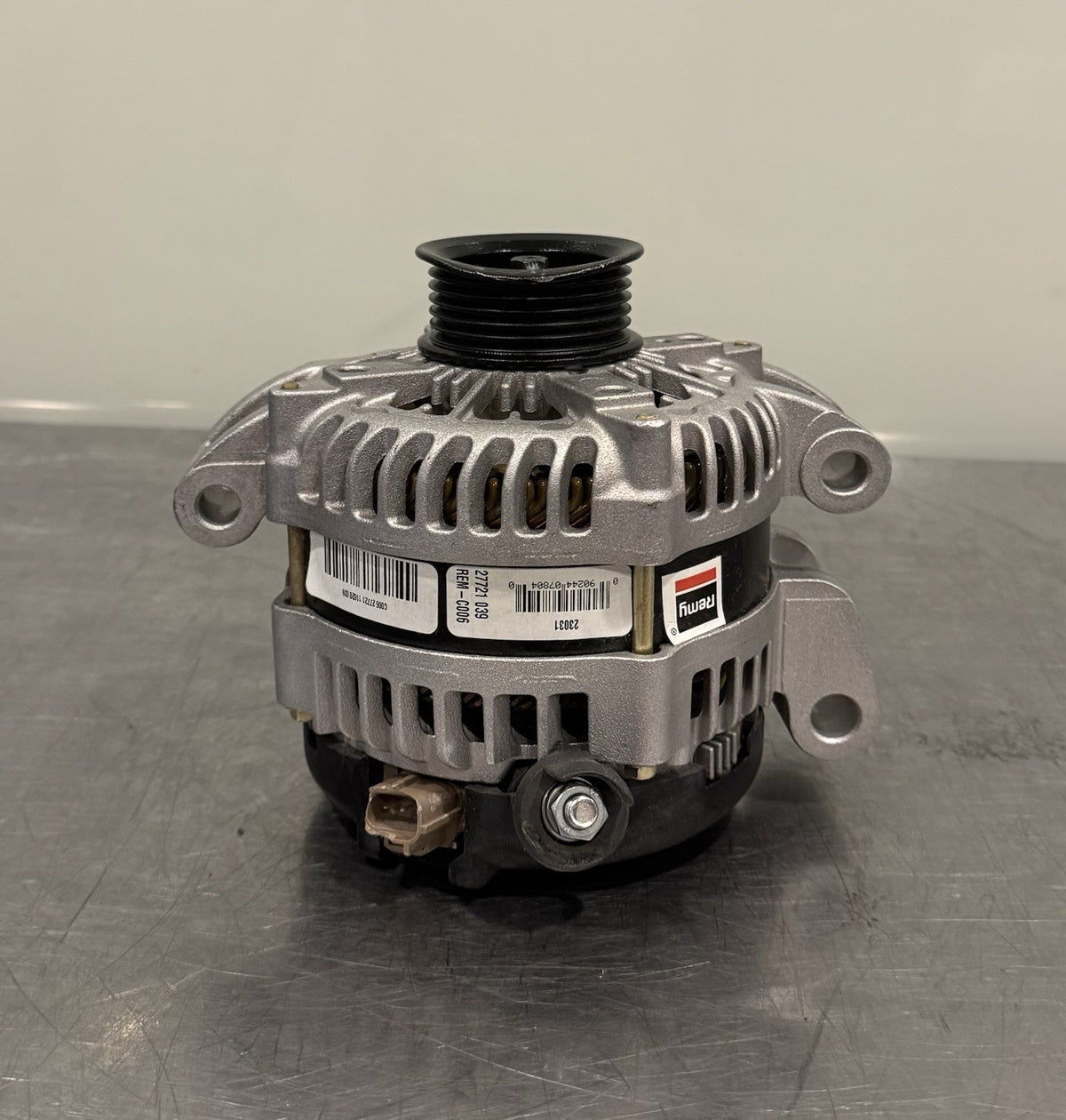 Delco Remy 23031 Alternator NEVER USED BROKEN ELECTRICAL CONNECTION! SHIPS FREE!