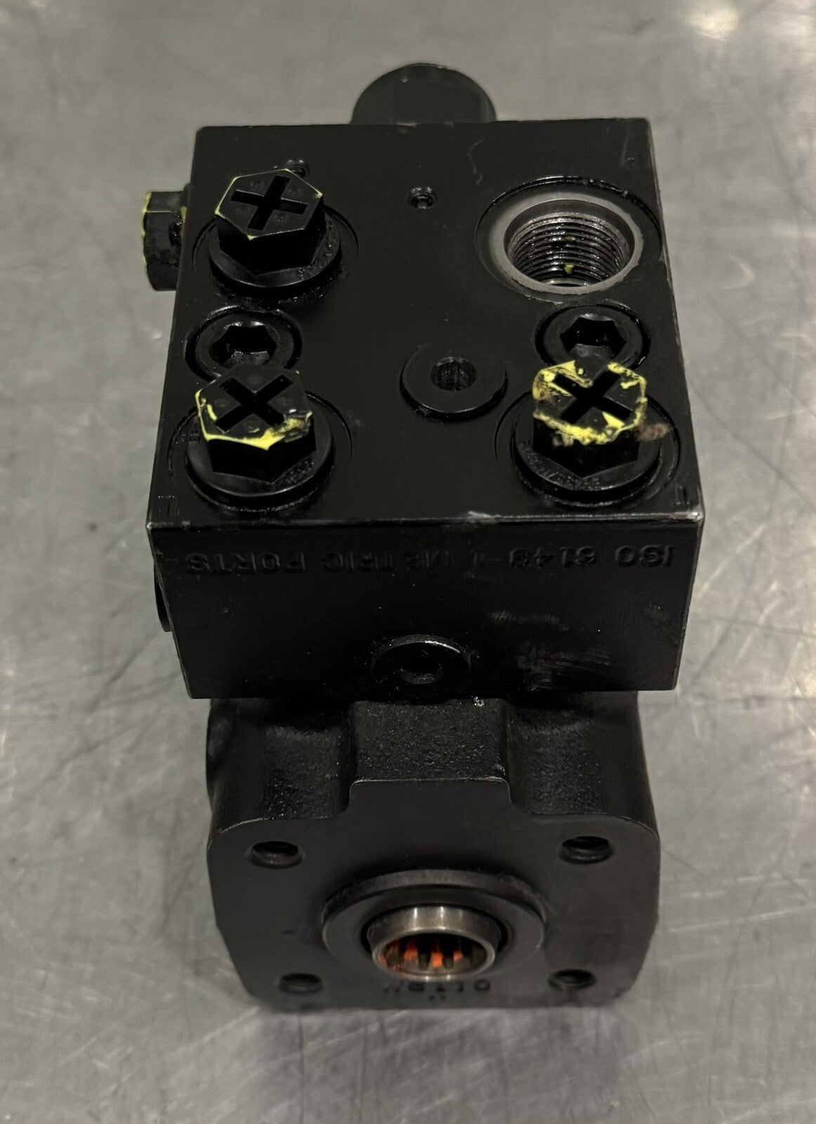 Eaton AT488782 John Deere Steering Control Hydraulic Pump Valve ASSY NEW!