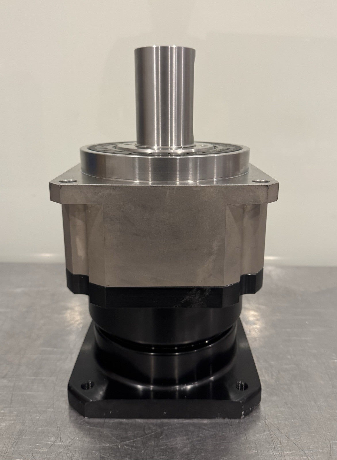 Apex Dynamics AB180-S2-P2 Planetary Gearhead 004:1 Ratio NEW! FREE SHIPPING!