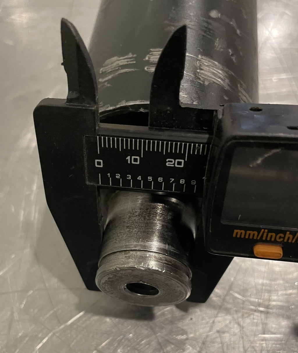51104052 Hydraulic Cylinder BSPB 49 13 1.5” Rod 2.25” Bore 30” Stroke NEW!