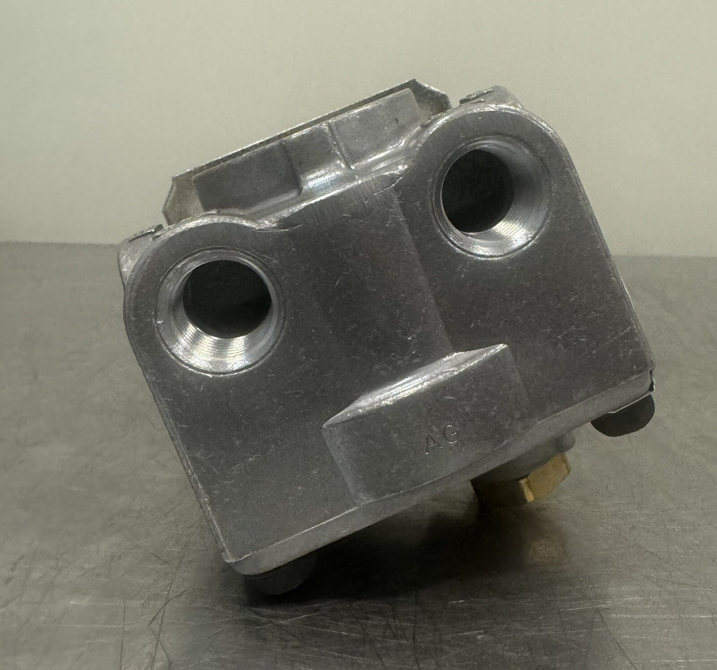 Haldex N30100AD Air Brake Relay Valve RV046 354A2A NEW! FREE SHIPPING!