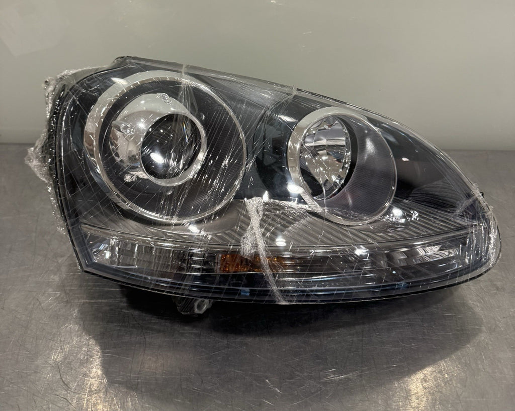 Depo 341-1124R-USH3 Headlight Passenger Volkswagen NEW IN BOX! FREE SHIPPING!