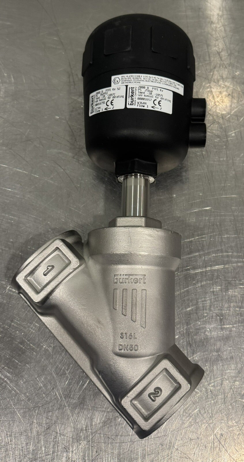 Burkert Type 2000 Pneumatic 2/2-Way Piston Angle Seat Valve 454791 NEW IN BOX!