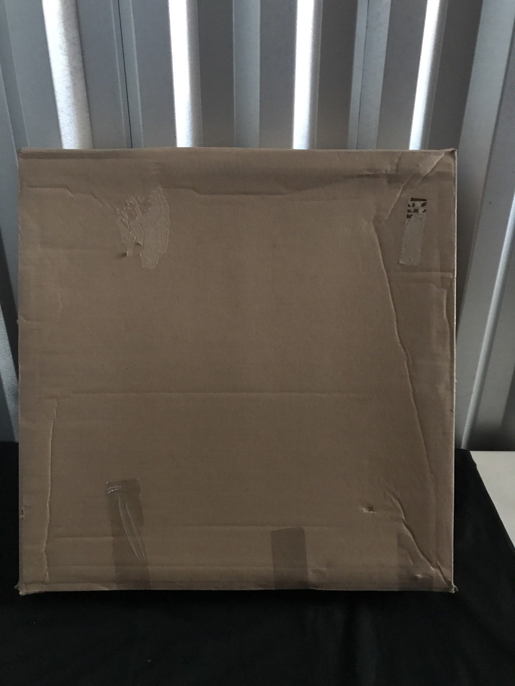 Hubbell Columbia Lighting LSER22-35VLG-R-EDU-C588 LED Troffer 2' X 2' NEW IN BOX