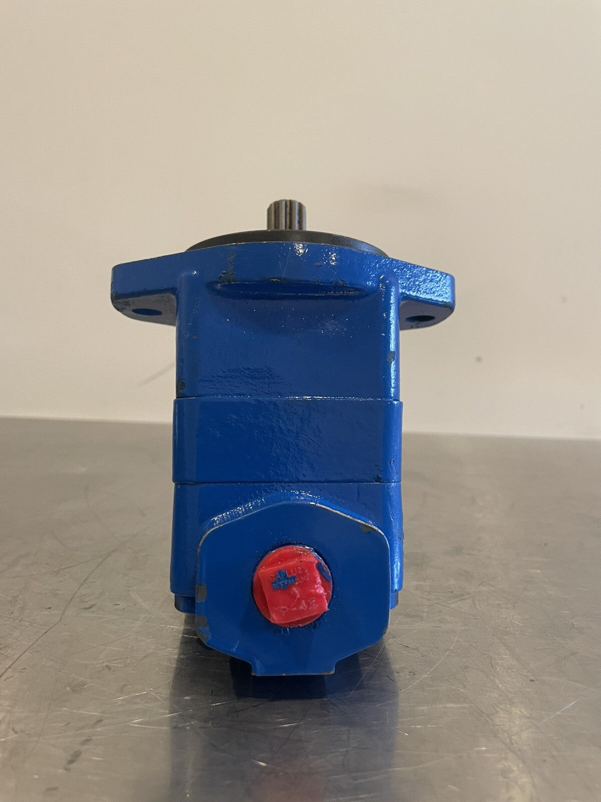 Eaton V101P6P11A20 Vickers 386931-1 Hydraulic Motor Single Vane Fixed NEW!