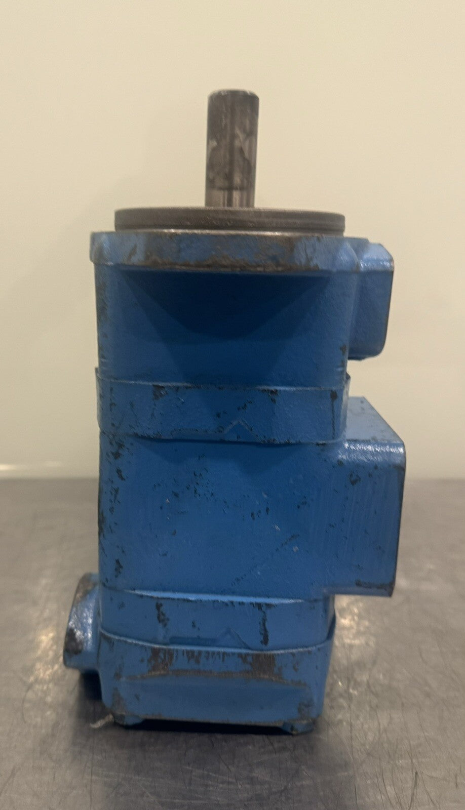 Eaton V-372782 Hydraulic Pump V2020-1F9S8S-1CA20-LH NEW! FREE SHIPPING!