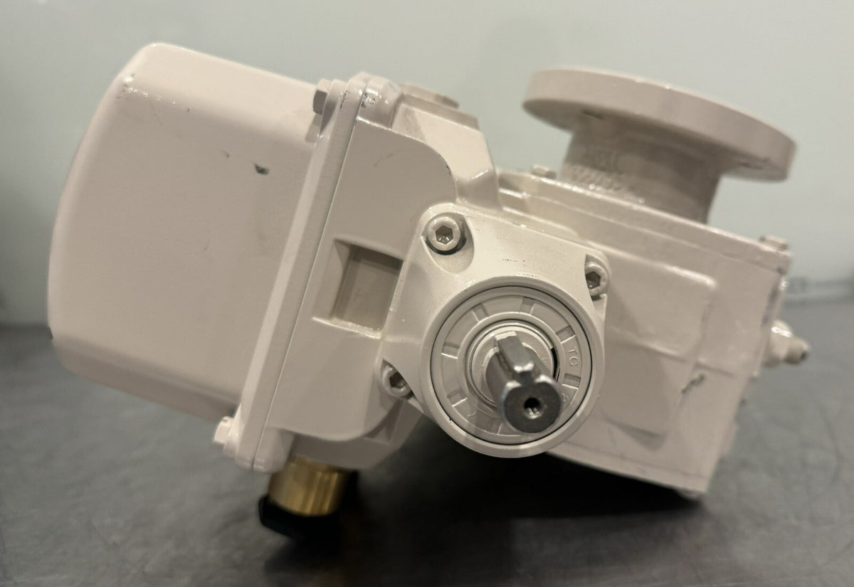 Bernard SQ25-025-920020 Servo Actuator 120V 1PH 60Hz AG025-4AA4A00WT NEW!