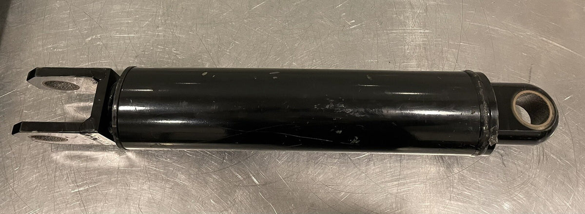 9010989 Hydraulic Cylinder 250517-002-021 1/2” Ports 1.5” Connections NEW!