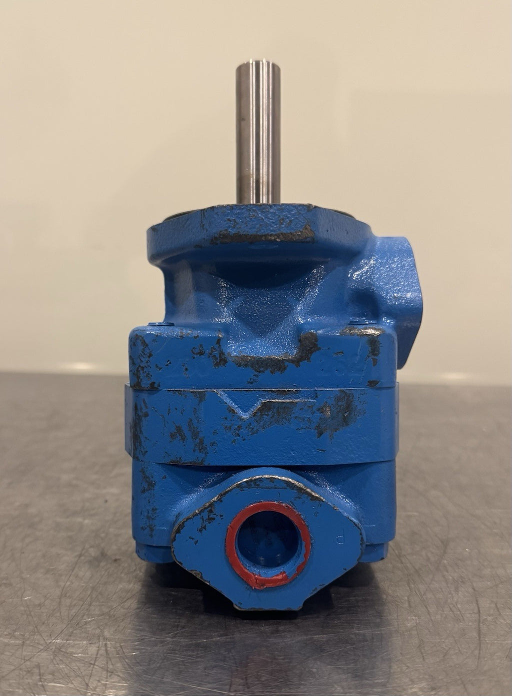 Fluidyne V201P11P1B11R Hydraulic Vane Pump NEW! FREE SHIPPING!