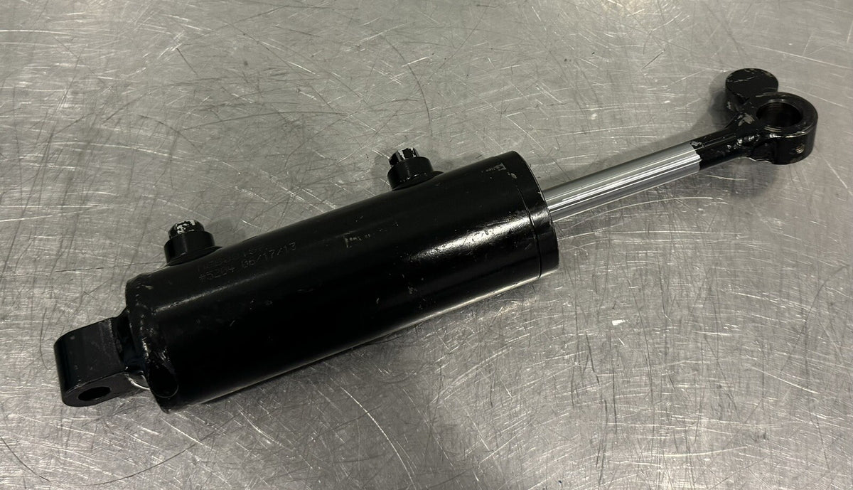 McElroy MEB00157 2B X 3-1/4S X 5/8R Hydraulic Cylinder NEW! FREE SHIPPING!