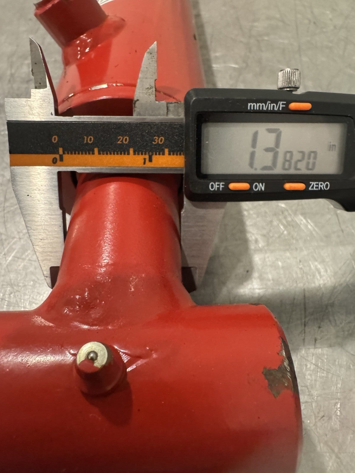 100653 0810 Hydraulic Cylinder Red 200-244 NEW! FREE SHIPPING!