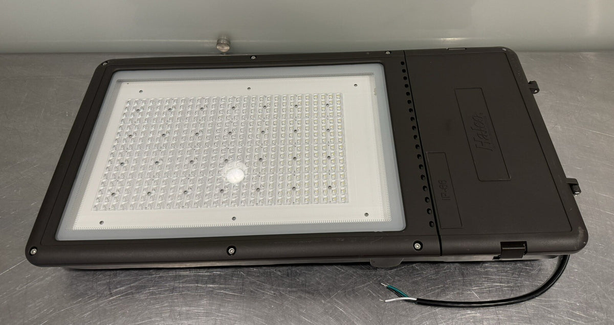 Halco AL300/T3U50/7PRS LED Area Light 300W 5000K NEW IN BOX! FREE SHIPPING!