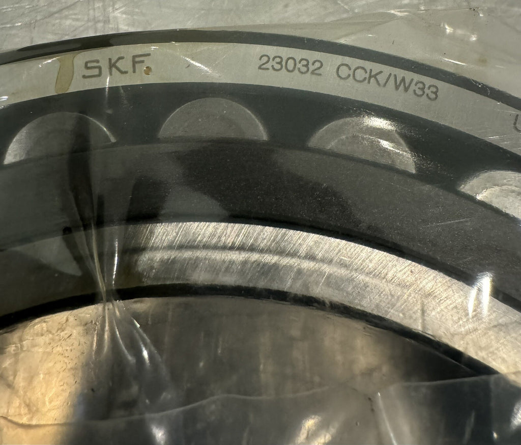 SKF 23032 CCK/W33 Spherical Roller Bearing SEALED PLASTIC NEW! FREE SHIPPING!