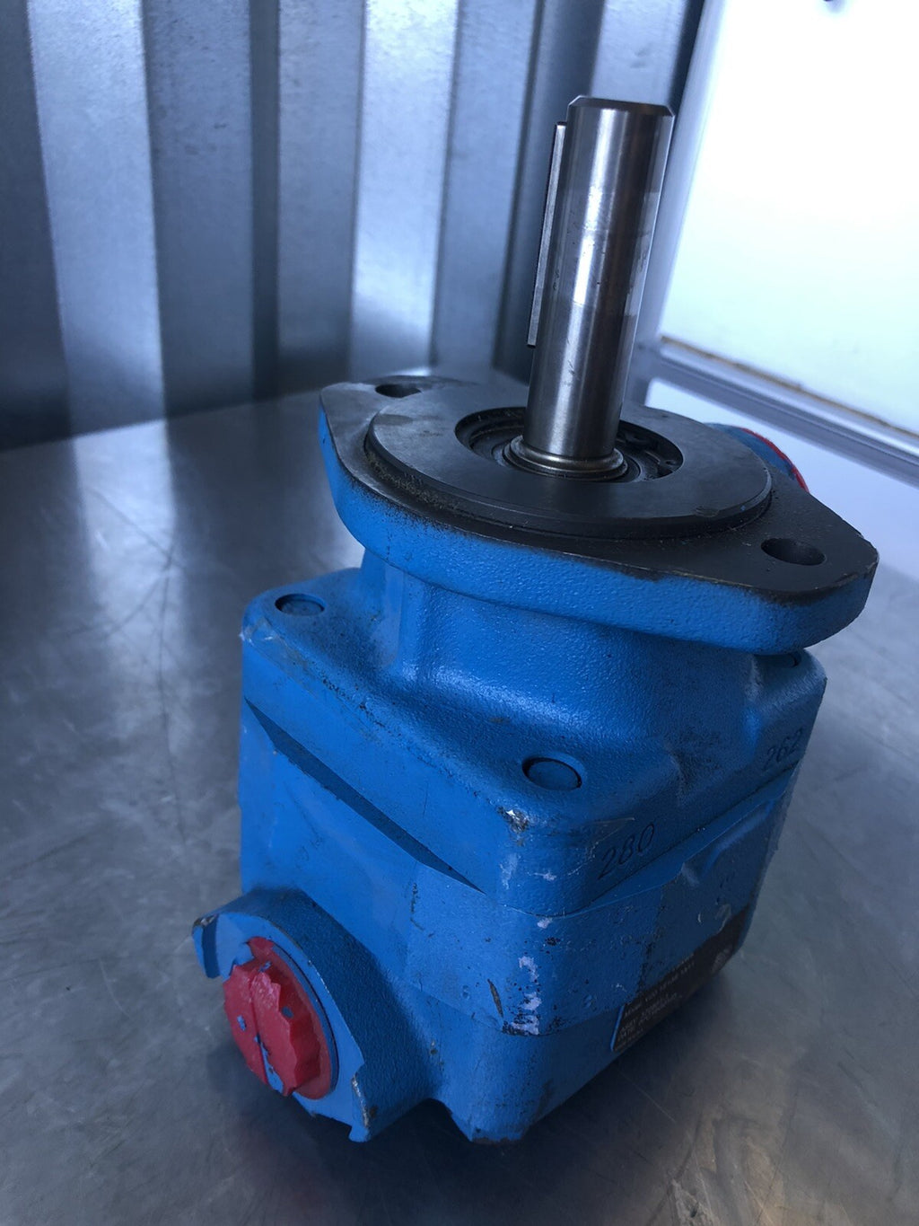 Eaton V20 1S13S 1A11 Hydraulic Vane Pump 372561-1 NEW! FREE SHIPPING!