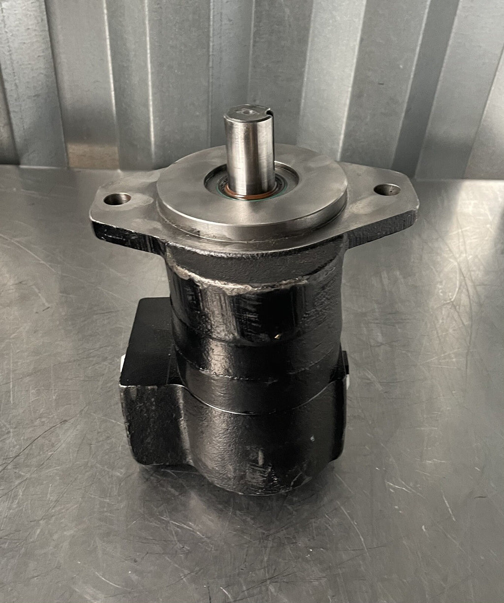 Danfoss 83012943 Gear Pump Hydraulic NEW! FREE SHIPPING!