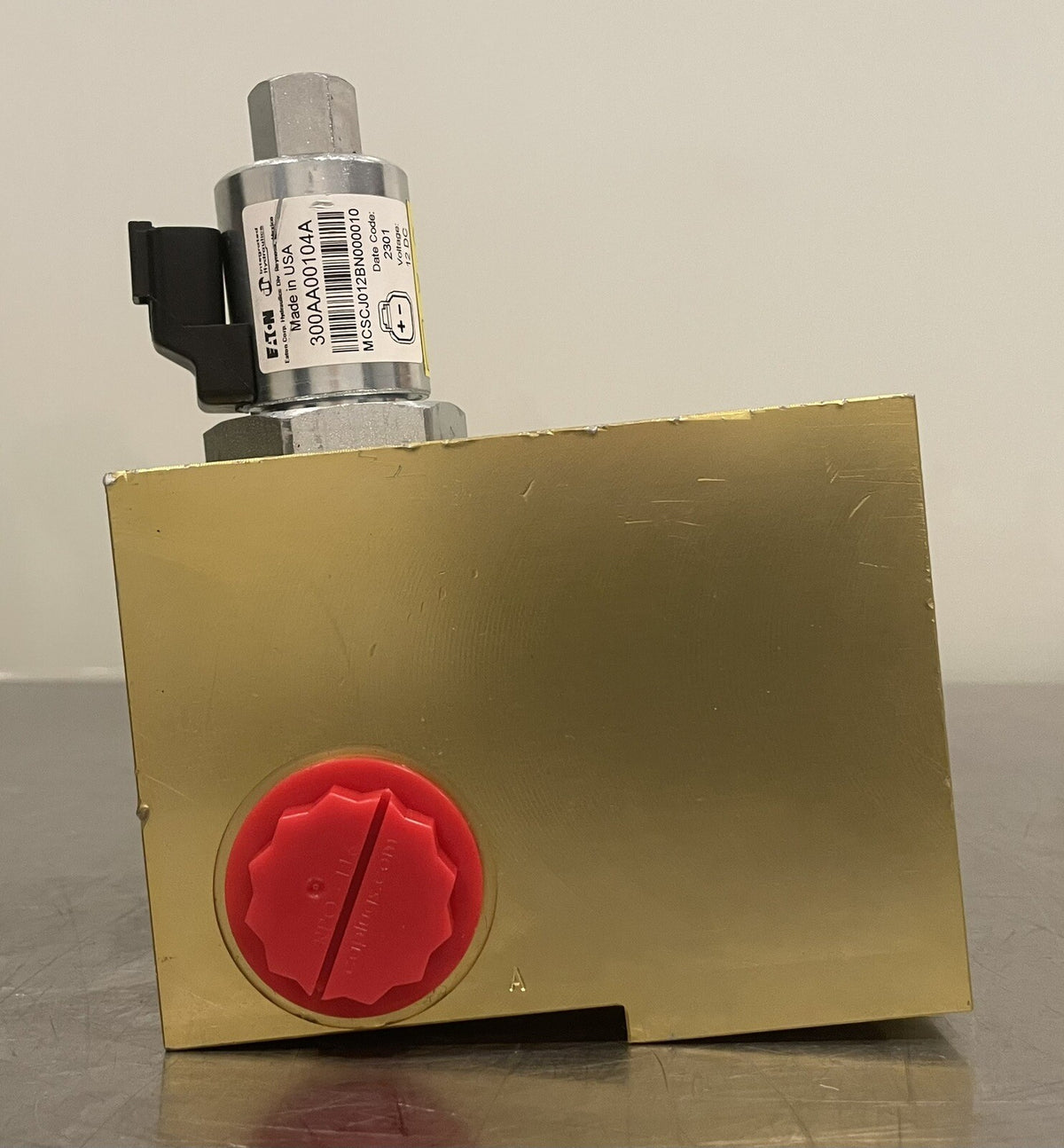 Danfoss 630AA00787A Wastebuilt McNeilus Eaton Valve 1422494 NEW! FREE SHIPPING!