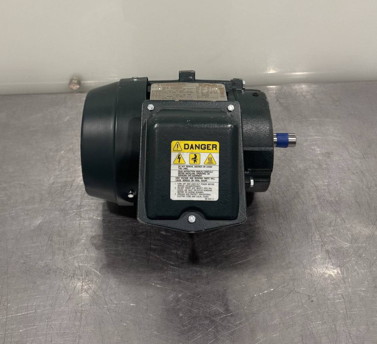 Toshiba 0014SDSR44A-P Motor 1HP 230/460V C-Face NEW! SHIPS FREE!