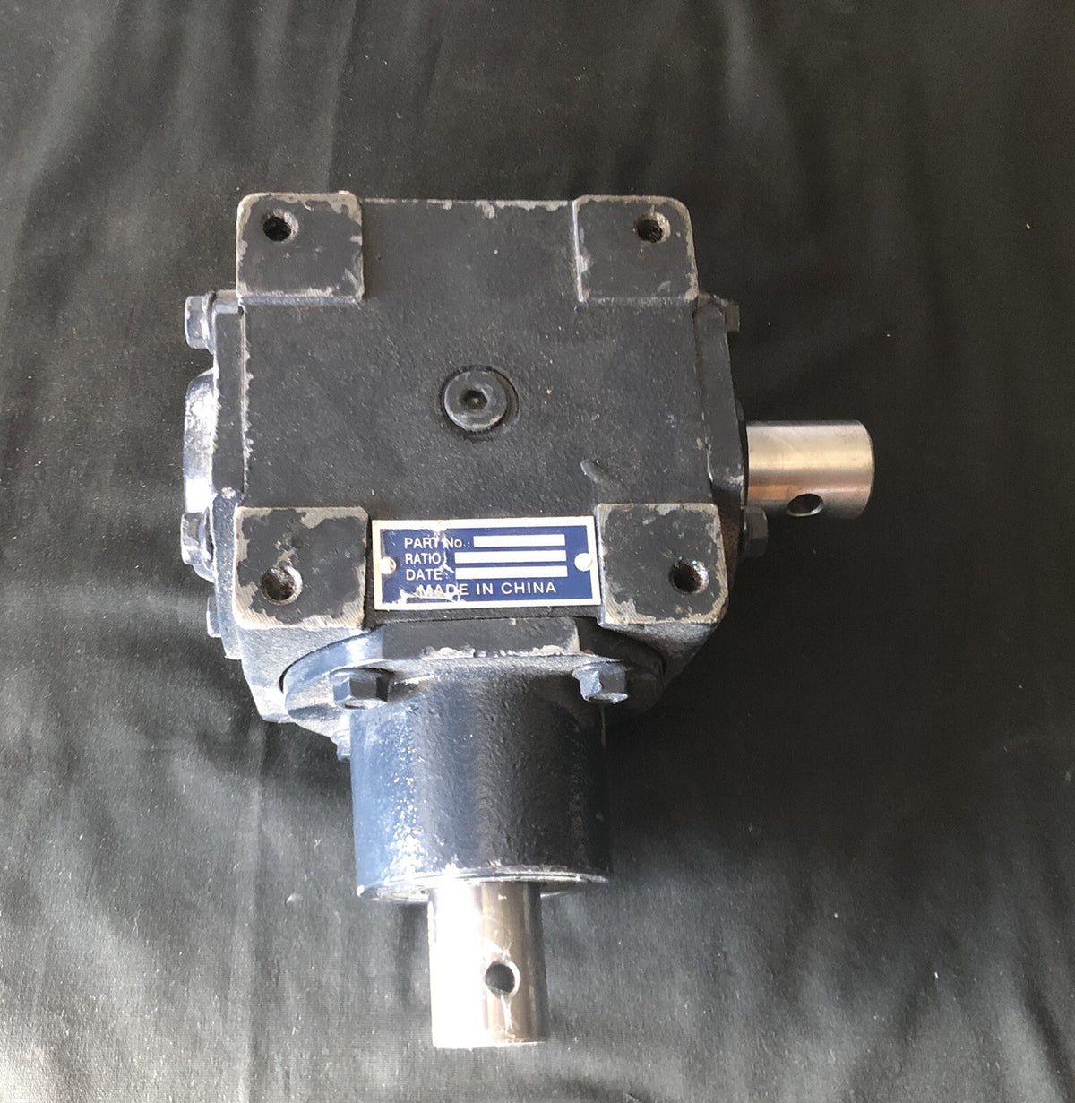 Gear Reduction Angle Motor 04-007 R01 1:1 Ratio  NEW!!! FREE SHIPPING!!!