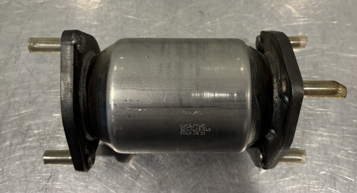 301-1403 Catalytic Converter N/CA/TWG 9049 08 21 NEW! FREE SHIPPING!