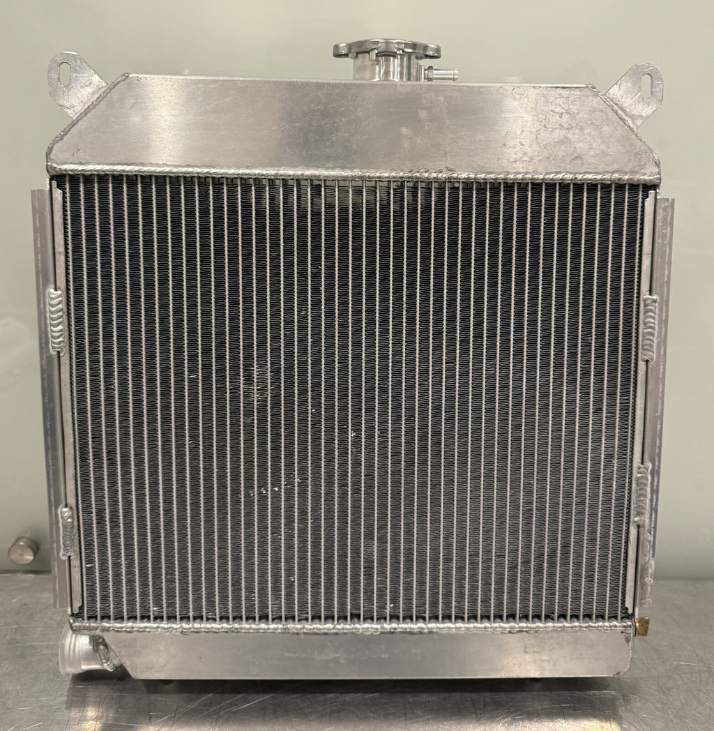 BWR320I Radiator Aluminum NEW IN BOX! FREE SHIPPING!
