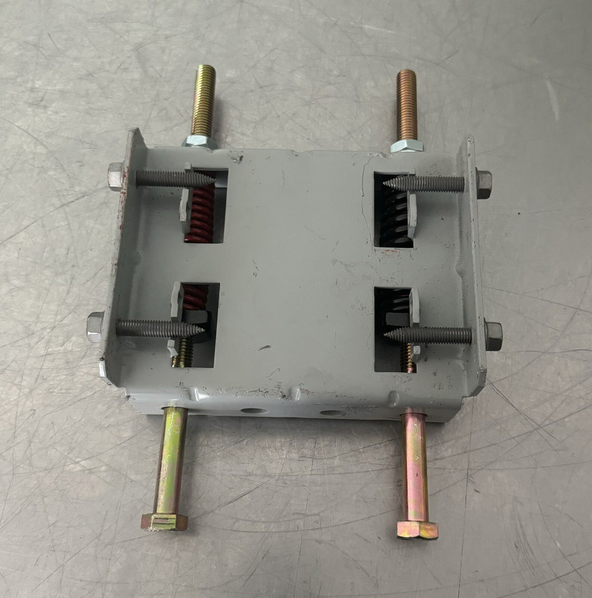 Siemens SXSH6 Spring Hanger Floor Support Sentron Busway NEW! FREE SHIPPING!