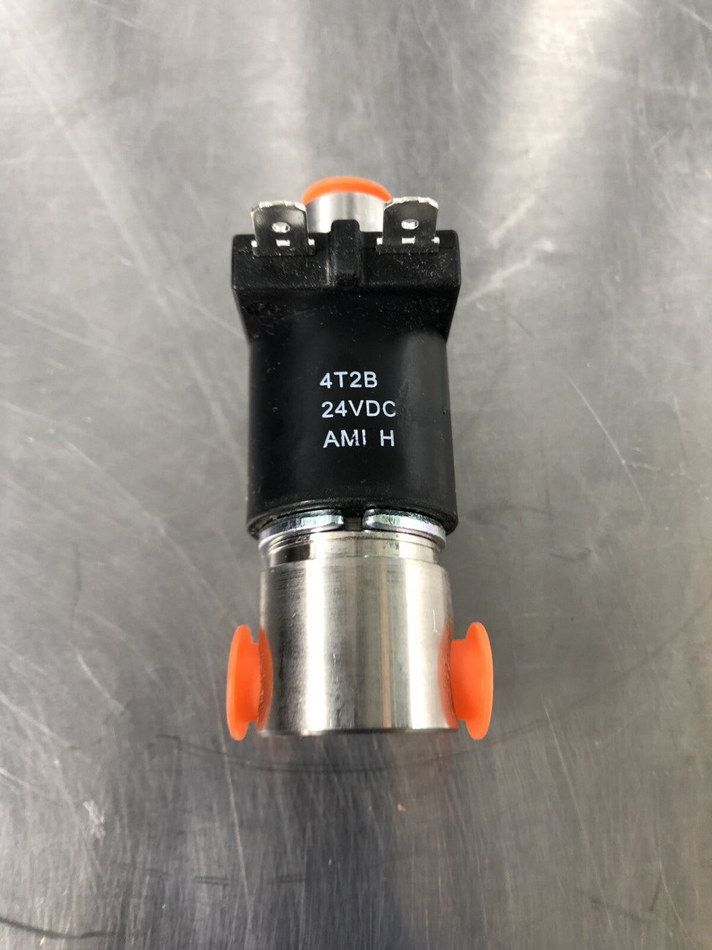 Parker 30XE00054T2B Solenoid 30 XE 00054T2B 24V 8 Watts 4t2b 24vdc NEW!!!