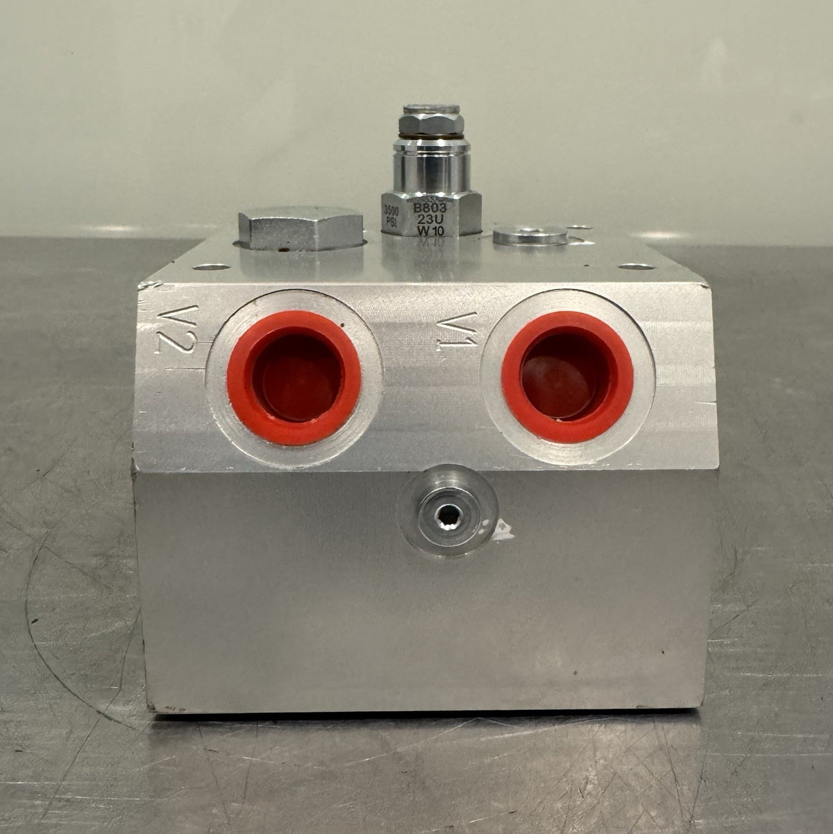 JLG 1001166997 Manifold Block Hydraulic NEW! FREE SHIPPING!