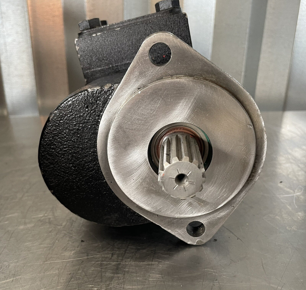 Danfoss 163D71505 Gear Pump Hydraulic NEW! FREE SHIPPING!