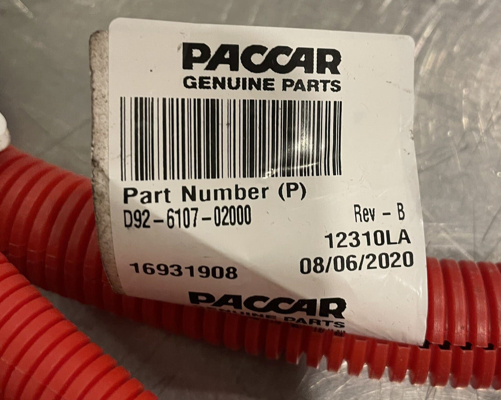 Paccar D92-6107-020000 Power Feed Harness W/ Fuse ASSY P27-6087-150150 NEW!