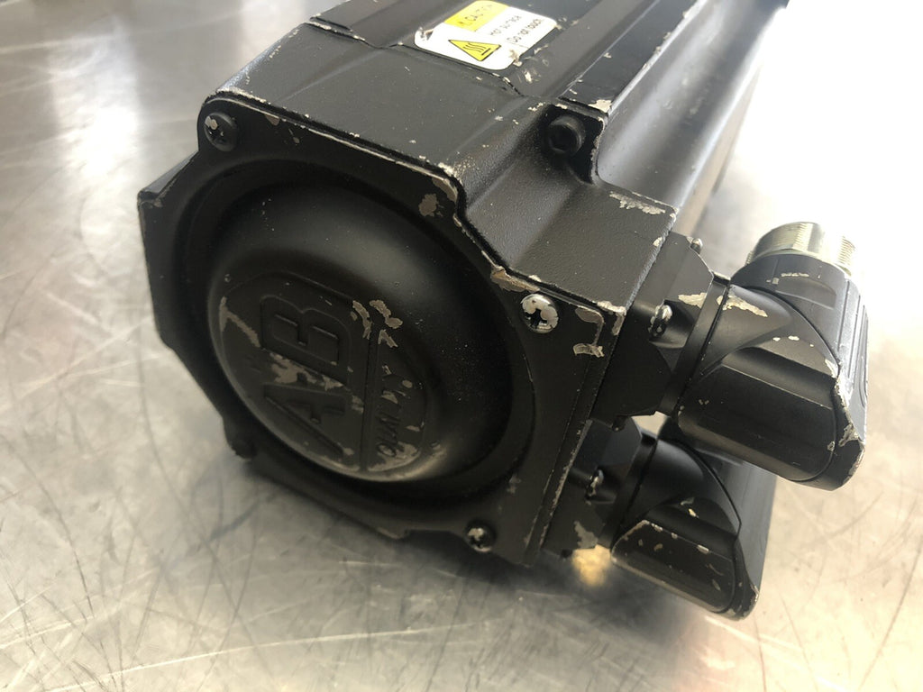 Allen Bradley MPL-B430H-SJ74AA Brushless Servo Motor Low Inertia FREE SHIPPING!