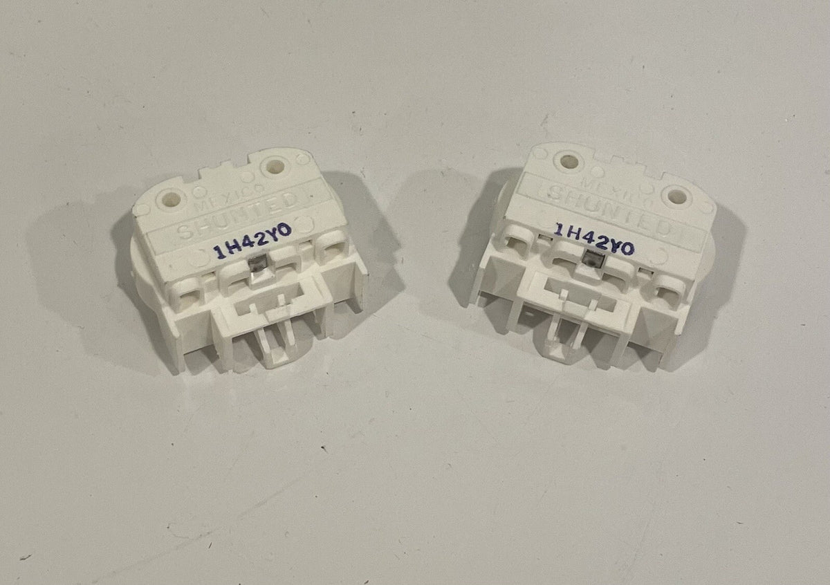 Leviton Shunted 1H42Y0 Socket Lampholder PACK OF 2 NEW! FREE SHIPPING!
