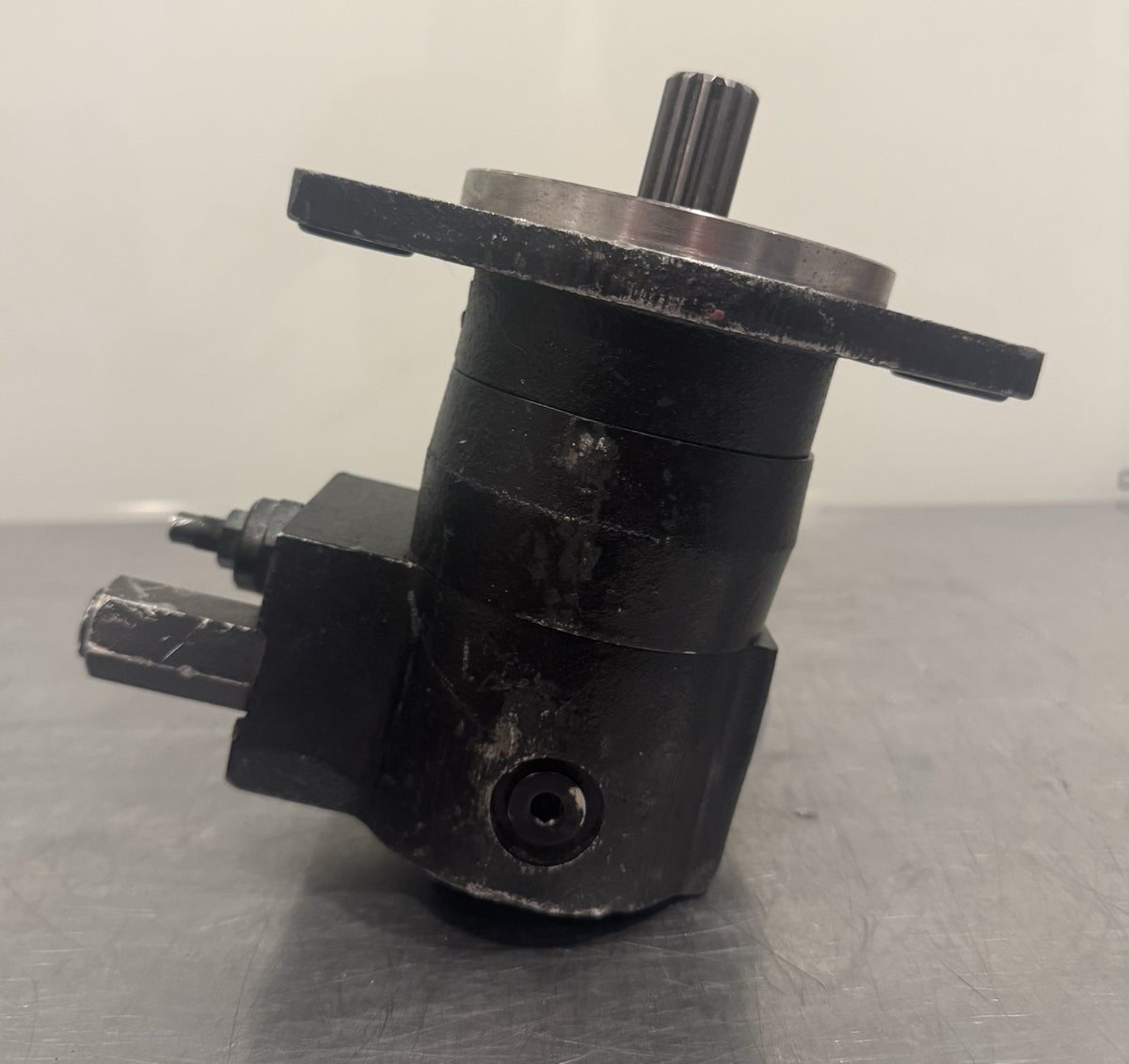 Danfoss 83111932 Hydraulic Gear Pump NEW! SHIPS FREE!