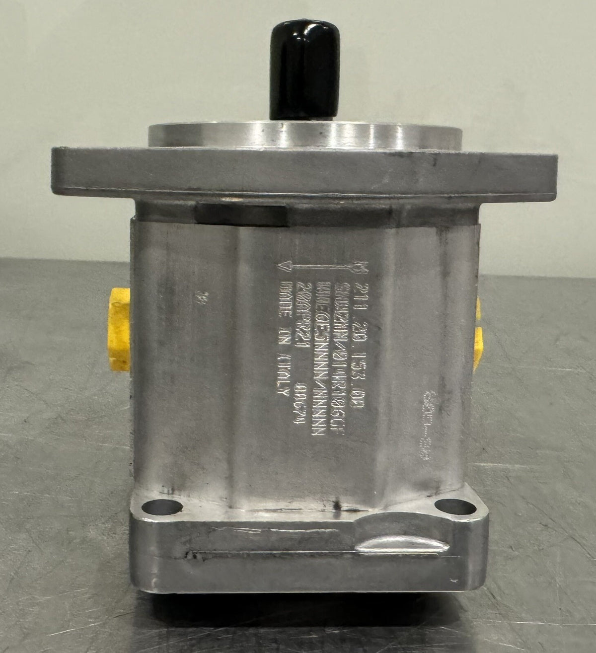 211.20.153.00 Hydraulic Gear Pump Aluminum SNW2NN/014R106GE NEW! FREE SHIPPING!