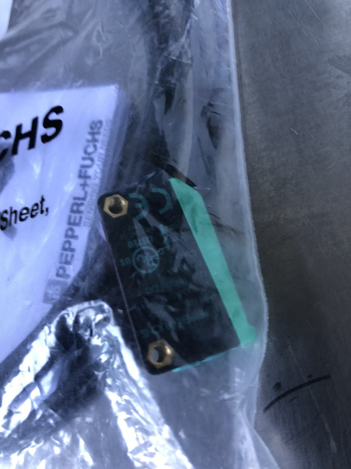Pepperl+Fuchs 210545 Retroreflective Sensor ML100-55/103/115 NEW!! FREE SHIPPING