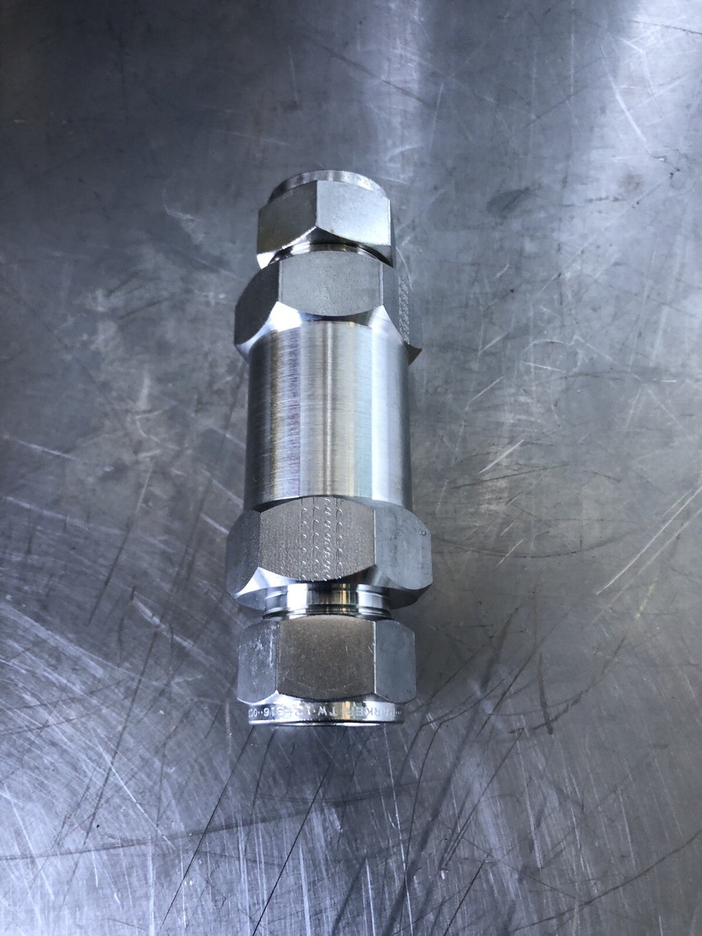 Parker 12A-C12L-1/3-BN-SS Inline Check Valve C Series NEW!! FREE SHIPPING!!
