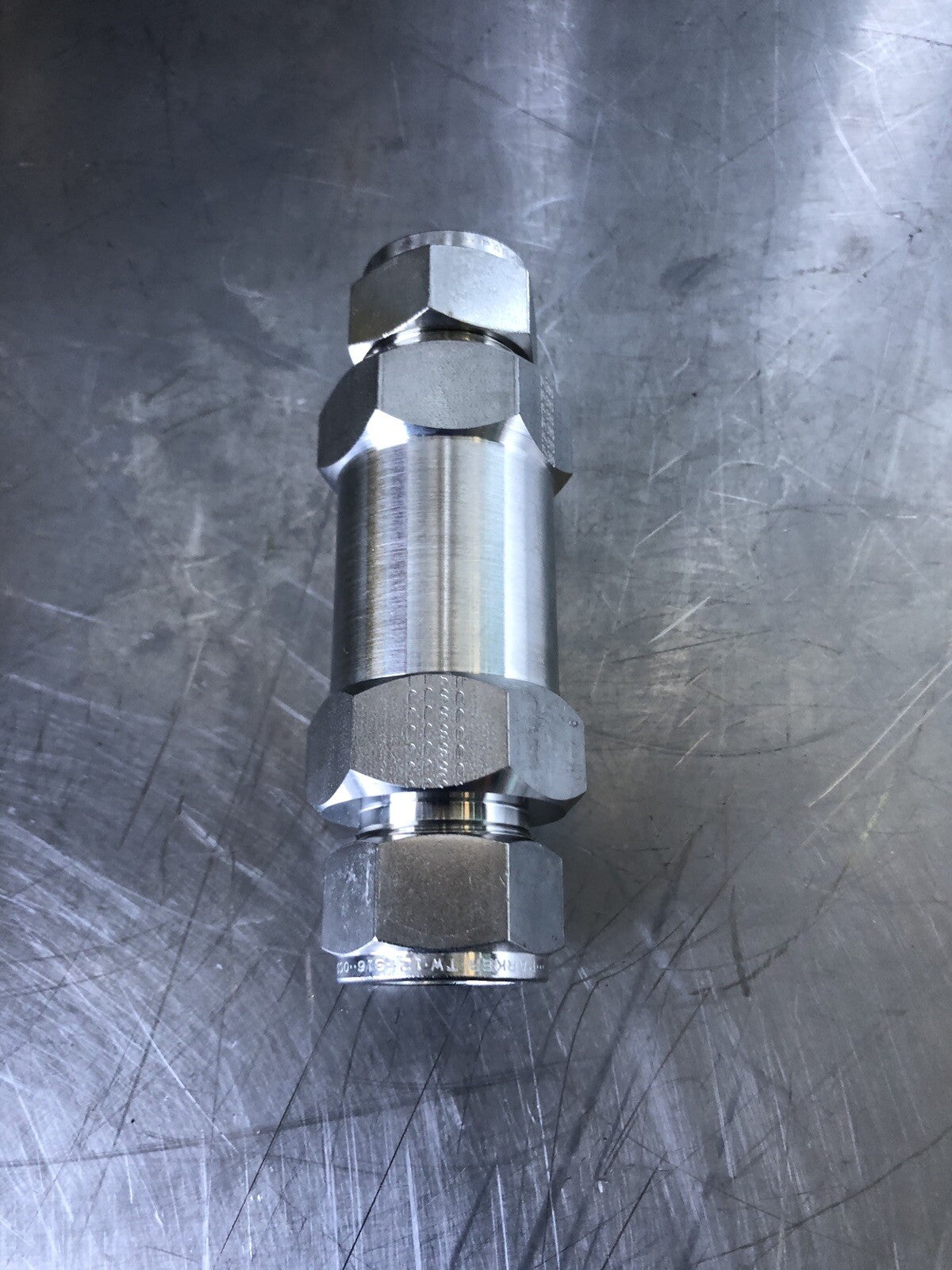 Parker 12A-C12L-1/3-BN-SS Inline Check Valve C Series NEW!! FREE SHIPPING!!