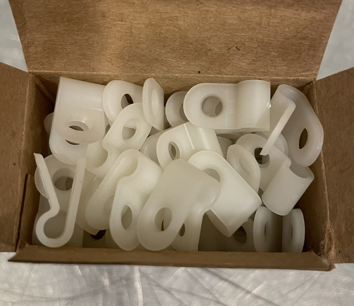 1/8" Nylon Cable Clamp White Heavy Duty 100 PACK NEW! FREE SHIPPING!