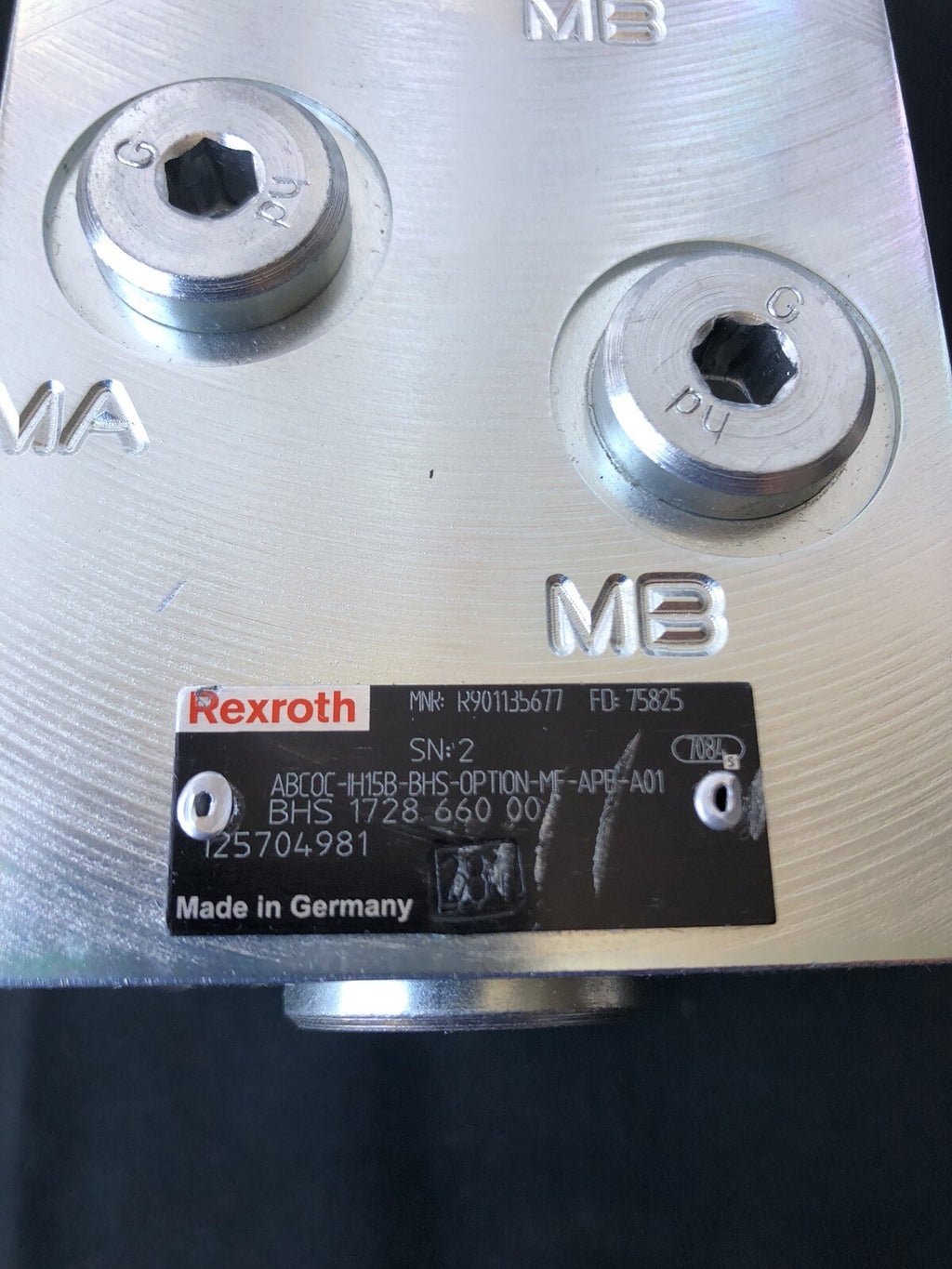Rexroth R901135677 Hydraulic External Gear Pump NEW!!! FREE SHIPPING!!!