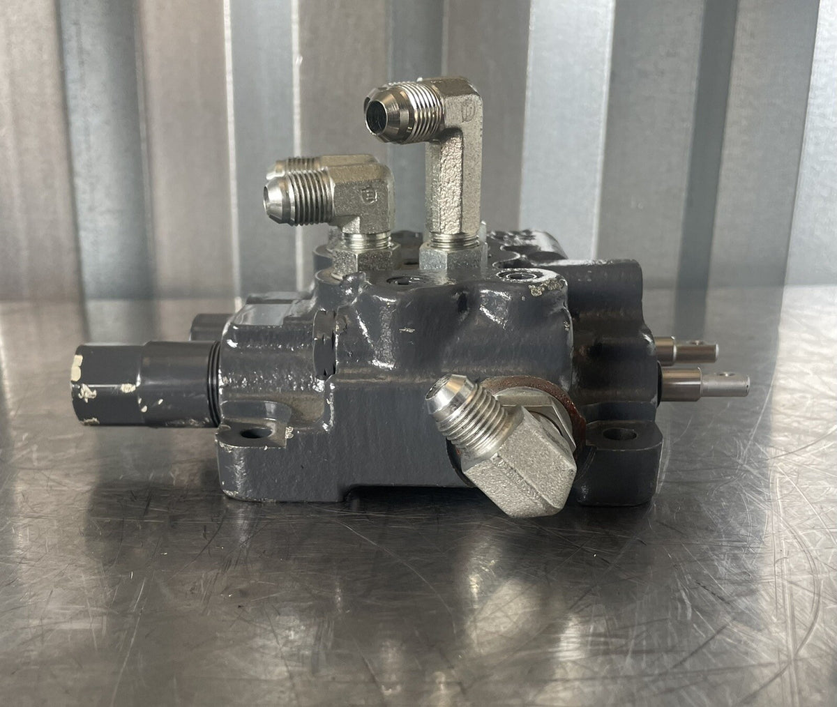 K2871-0302 Hydraulic Valve Assembly NEW! FREE SHIPPING!