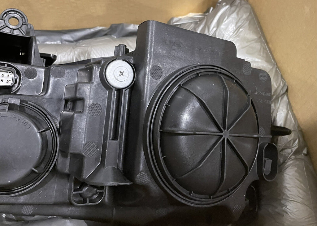 TYC 20-9300-00 Headlight For Chrysler 300 Left Driver LH NEW IN BOX!