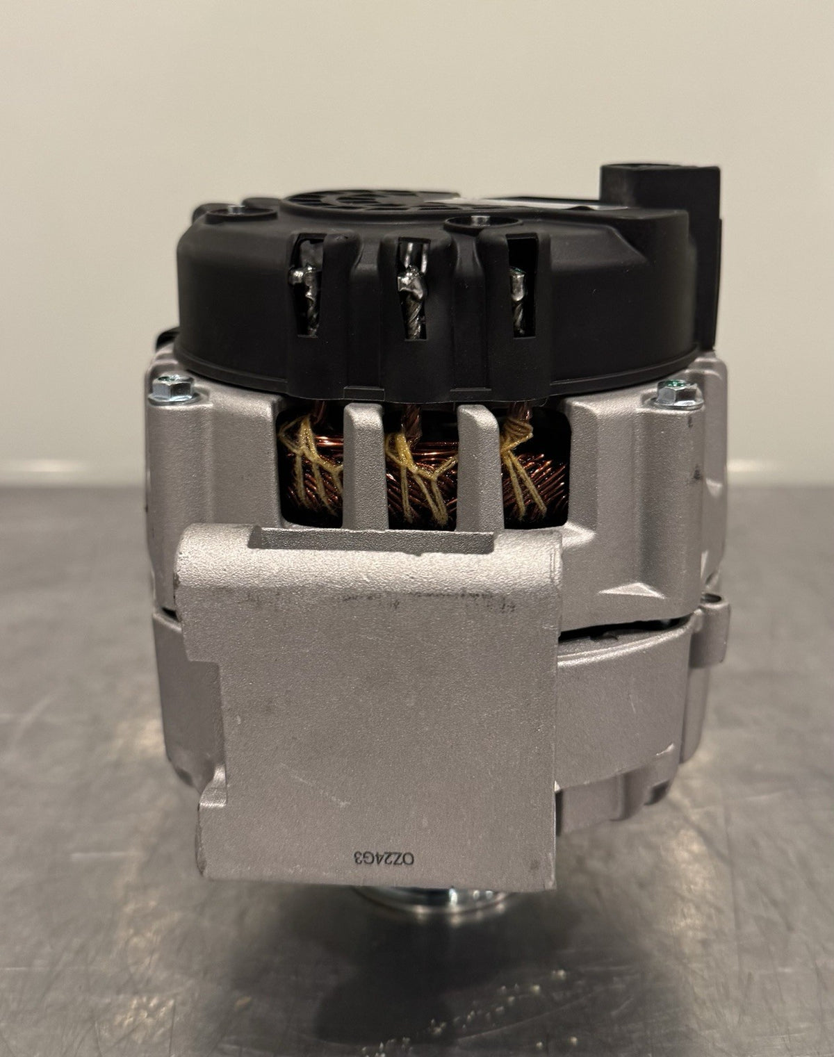 WAI 21487N Alternator 12VDC 220A For Mercedes Benz NEW! DAMAGED CONNECTION!