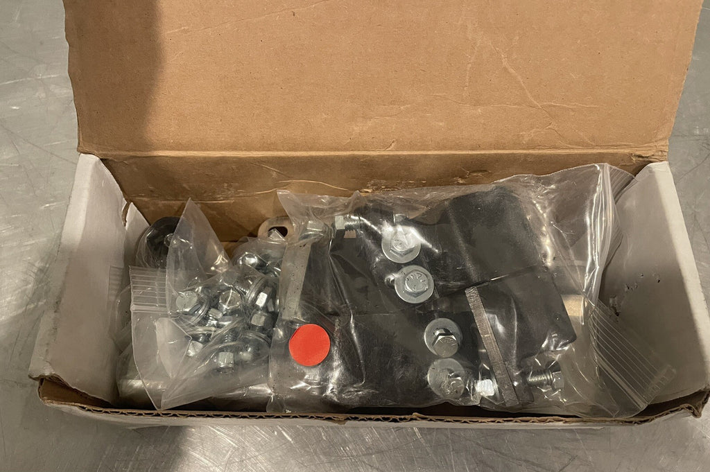 Bobcat Full G/F Right Hand Latch Handle Kit Skid Steer Door NEW IN BOX!