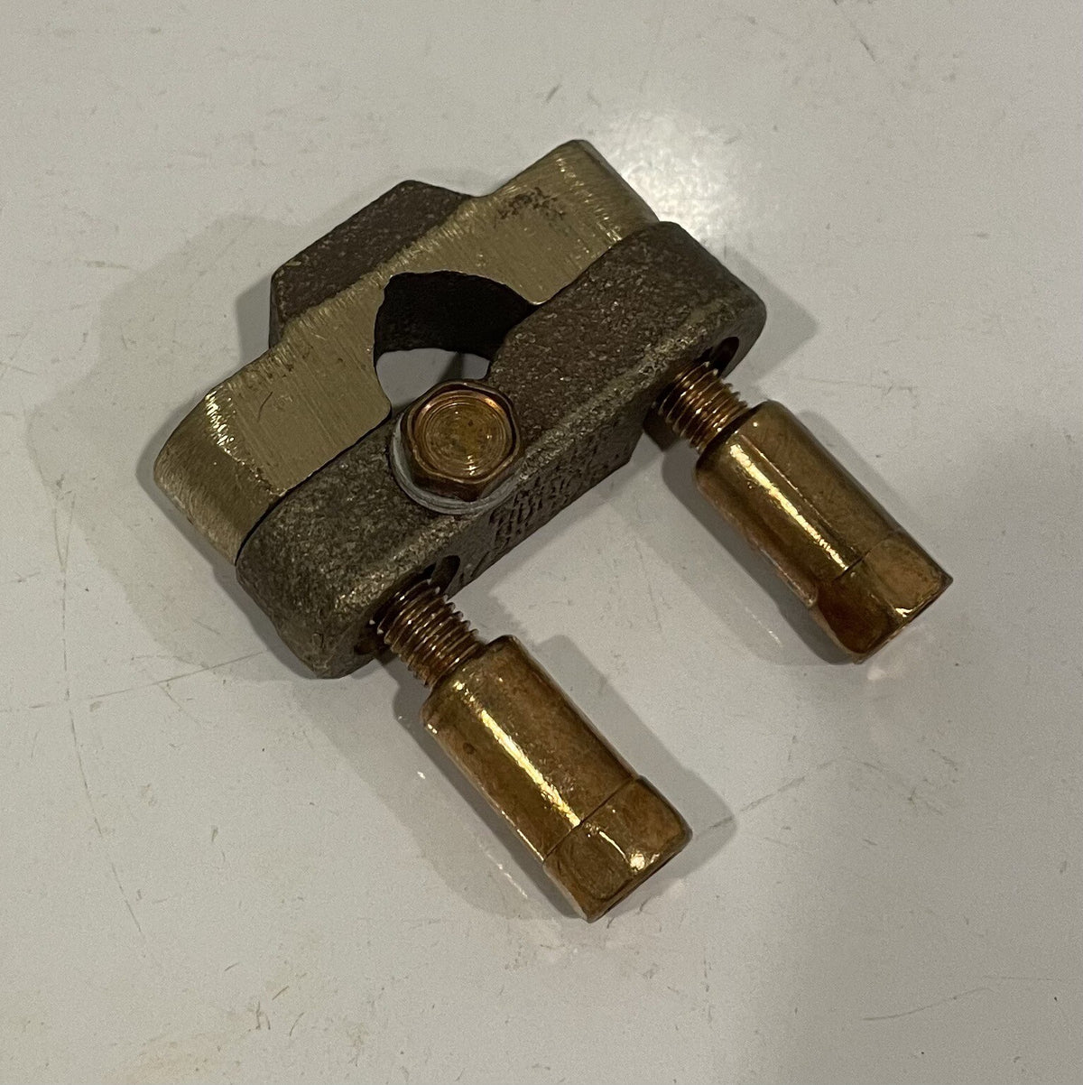 Electric Motion EM4DB Ground Rod Clamp NEW! FREE SHIPPING!