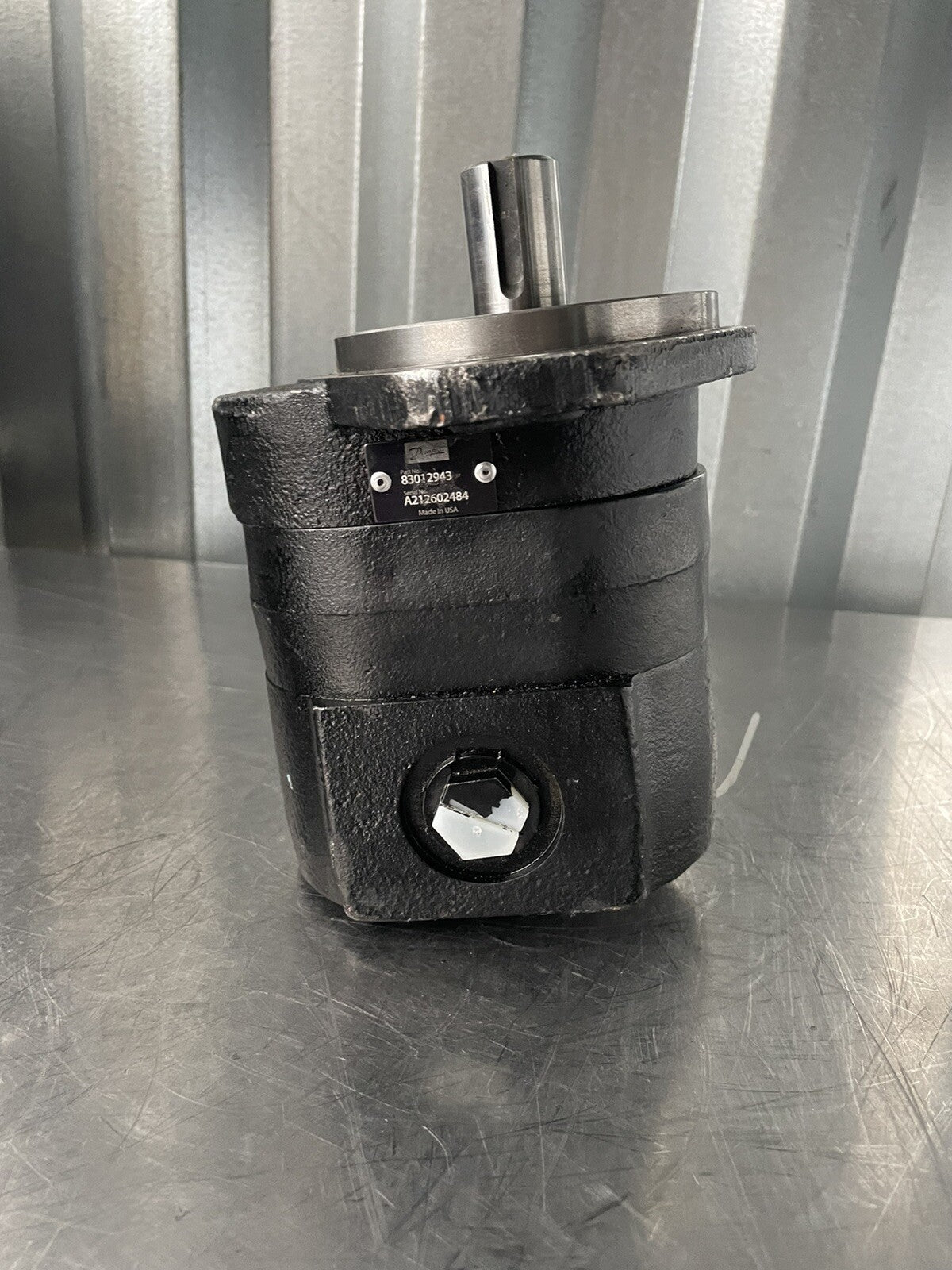 Danfoss 83012943 Gear Pump Hydraulic NEW! FREE SHIPPING!