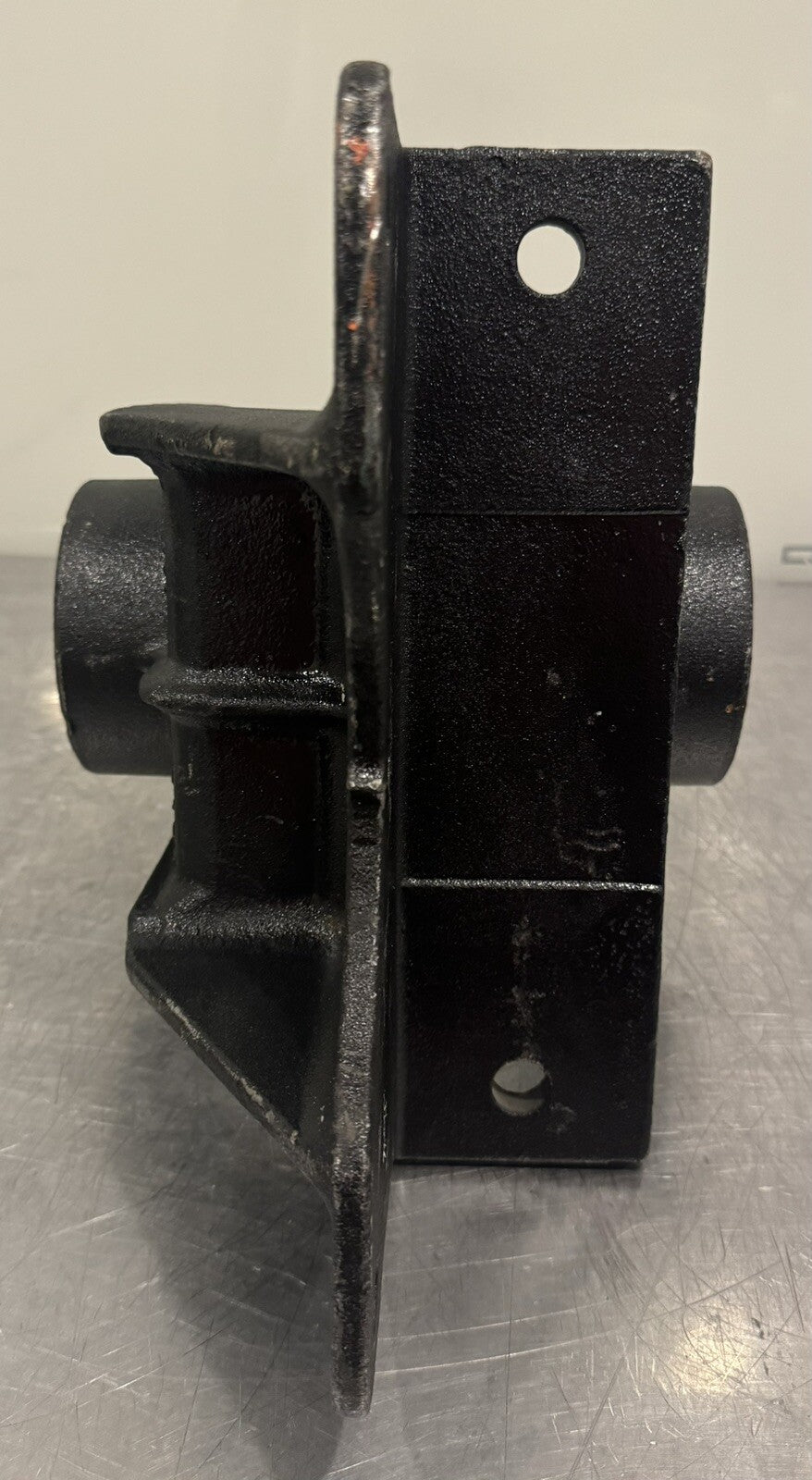 Reyco T5426 Center Hanger Flange Mount 44534 NEW! FREE SHIPPING!